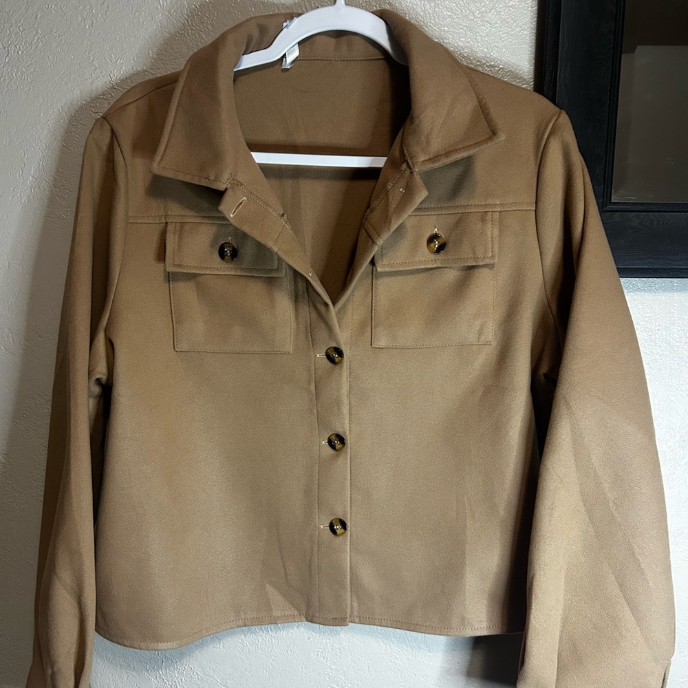 Women's Cropped Button Down Shacket